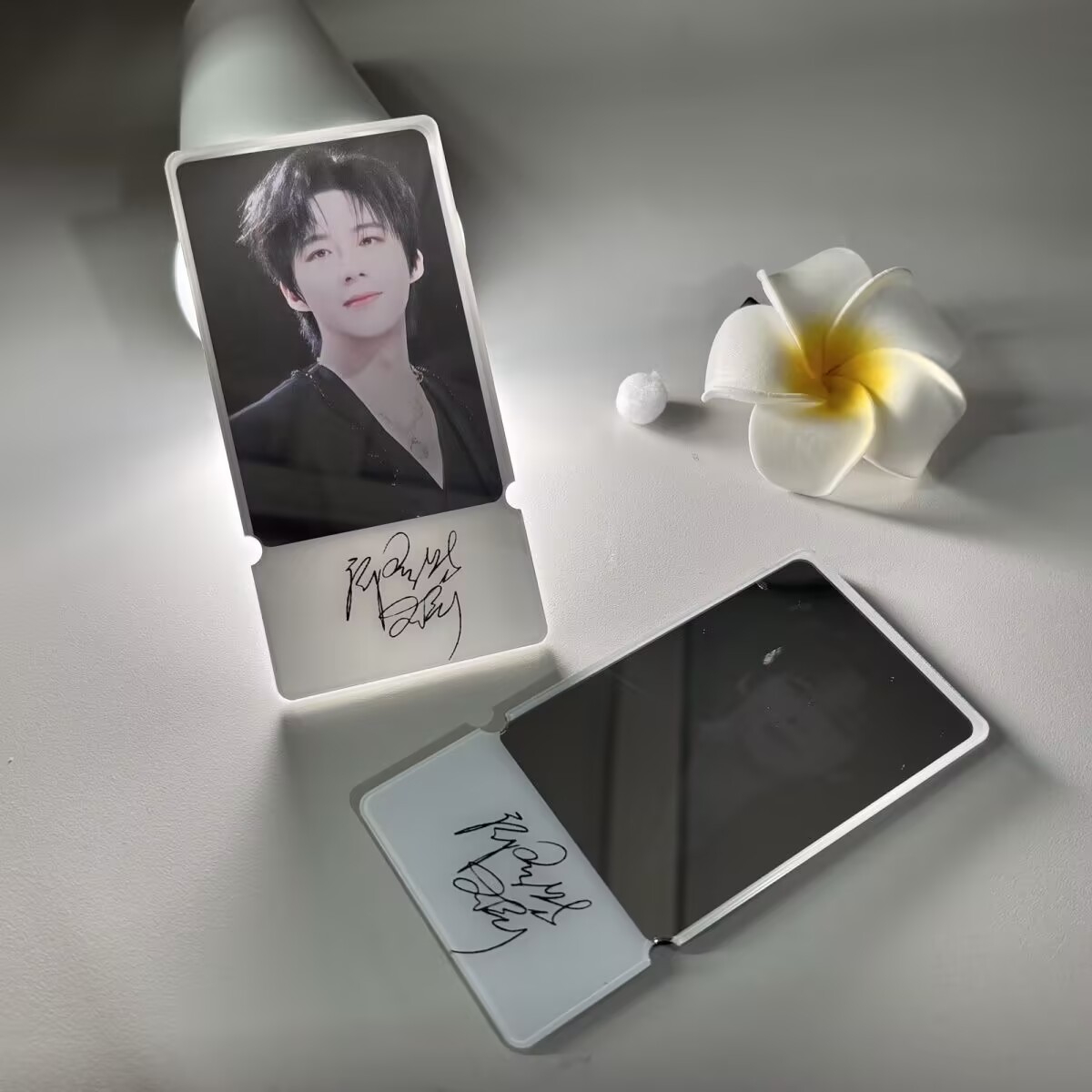 Photography Anime - Liu Yuning lens portable mirror celebrity